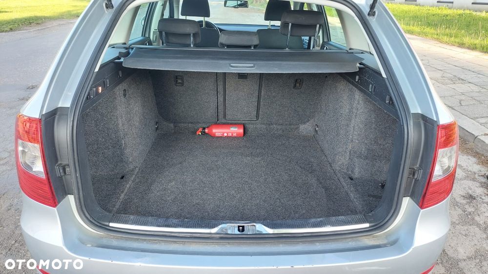 Skoda Superb 1.6 TDI Elegance Greenline - 27