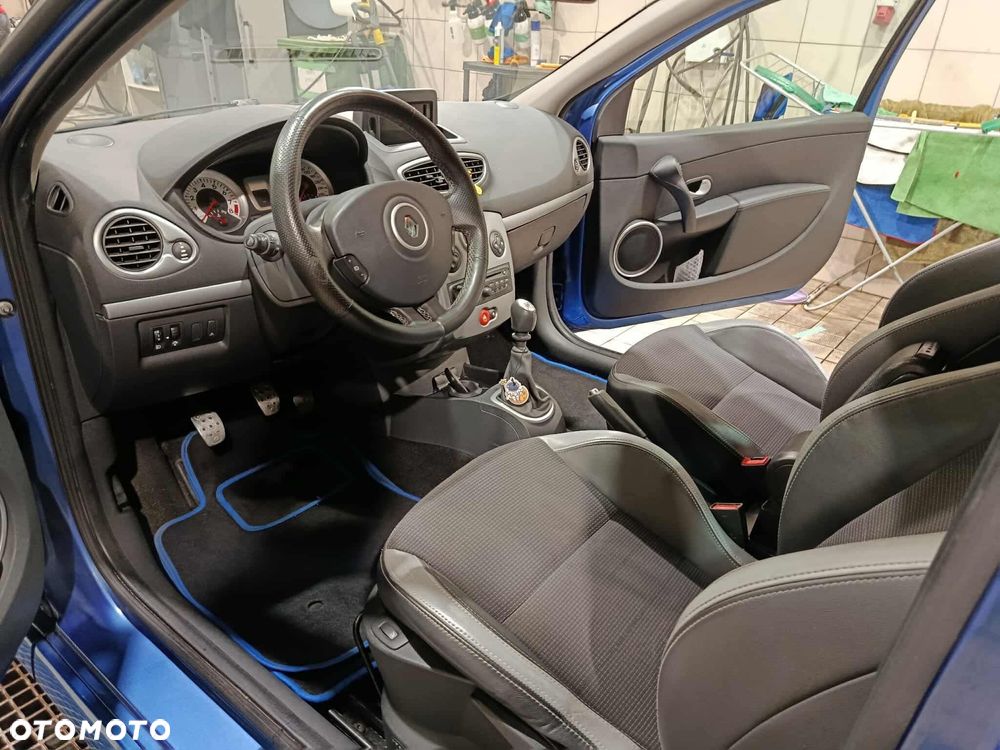 Renault Clio 1.6 16V GT - 8