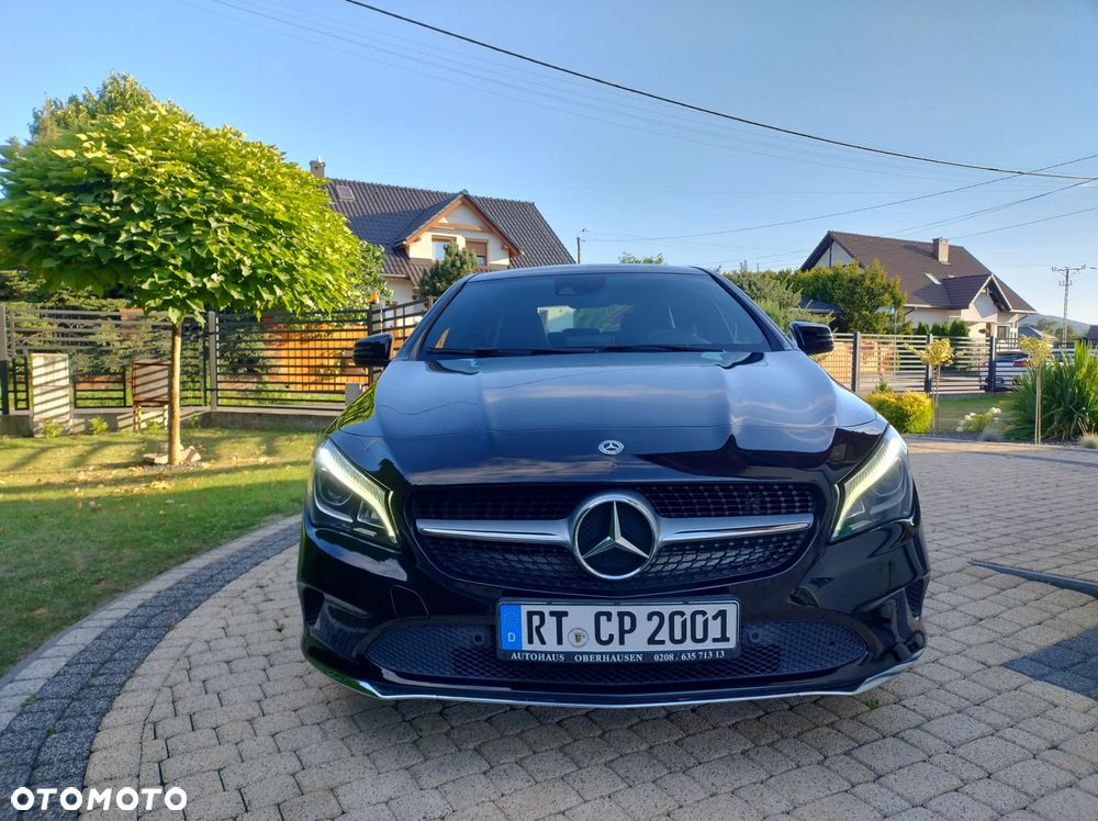 Mercedes-Benz CLA 200 UrbanStyle Edition - 3