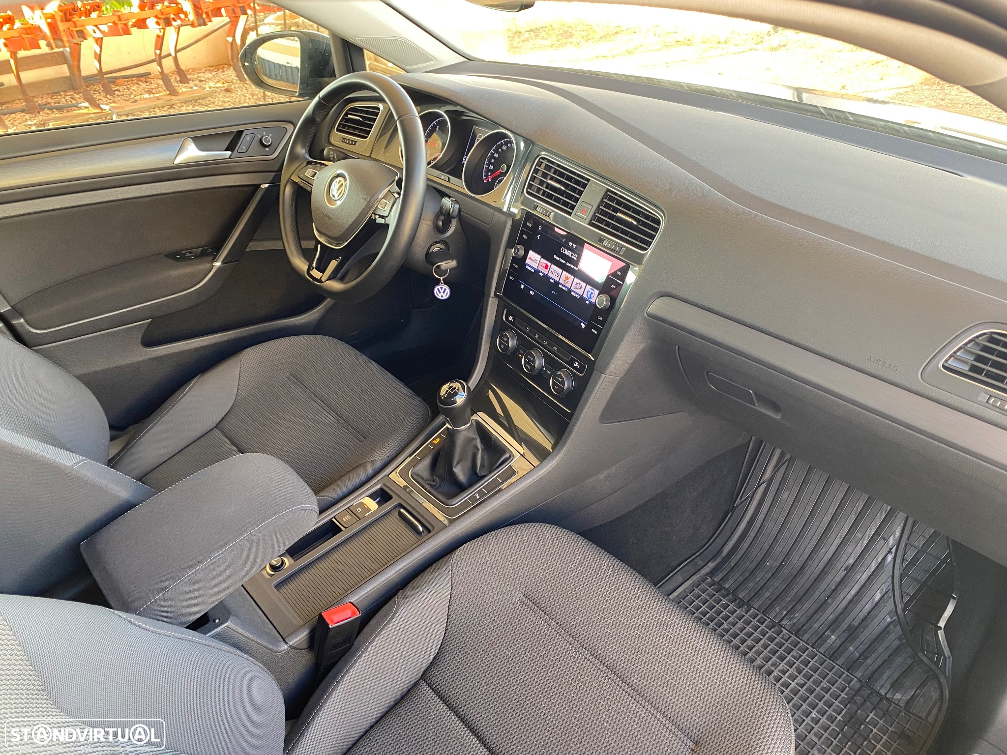 VW Golf 1.6 TDI R-Line - 12