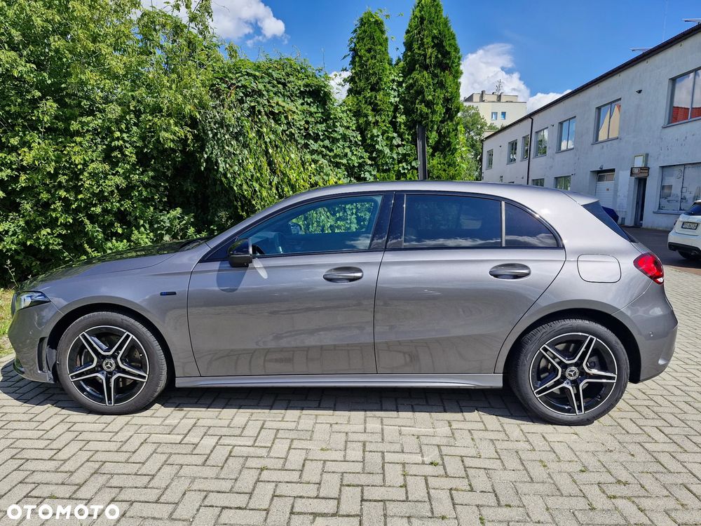 Mercedes-Benz Klasa A 250 E AMG Line 8G-DCT - 2