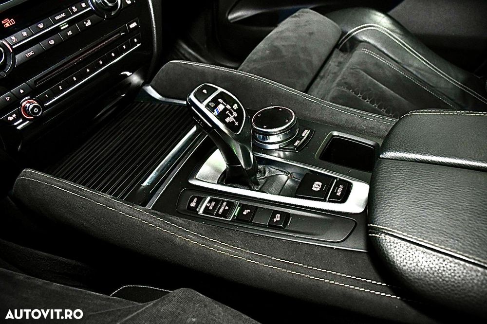 BMW X6 M M50d - 11