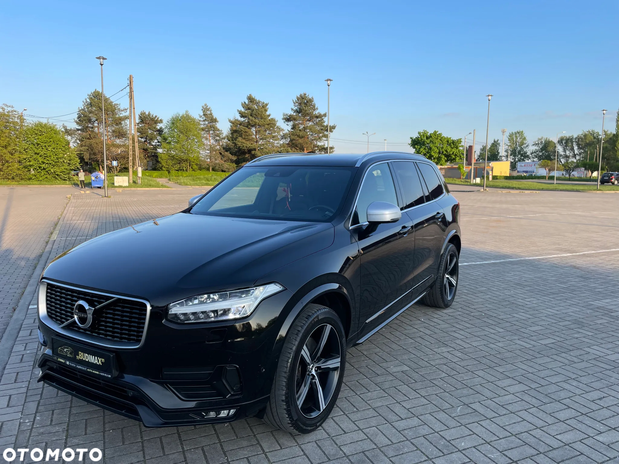 Volvo XC 90 D5 AWD R-Design - 3