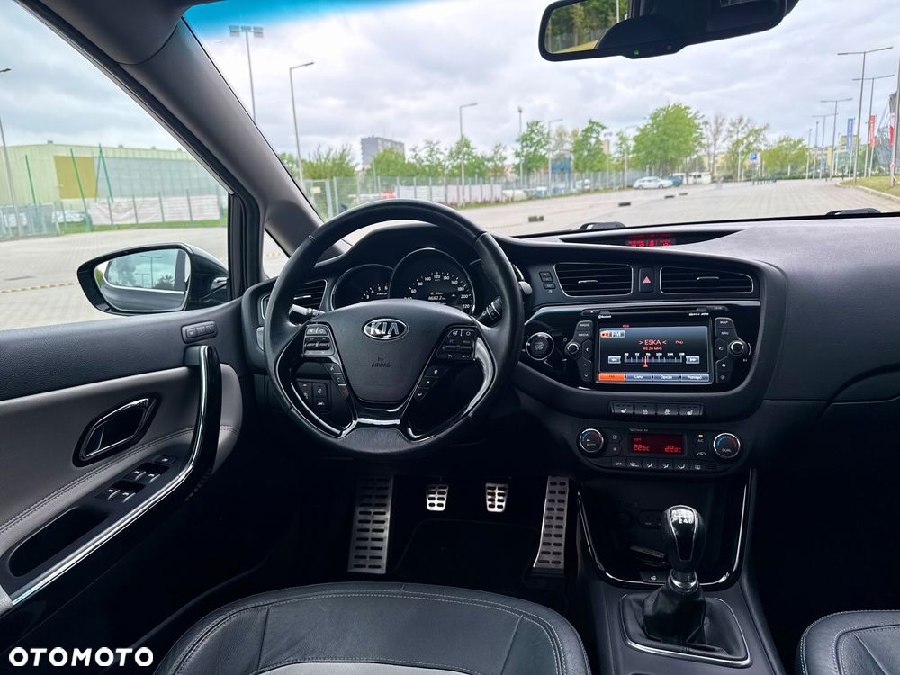 Kia Ceed 1.6 CRDi 128 Platinum Edition - 20