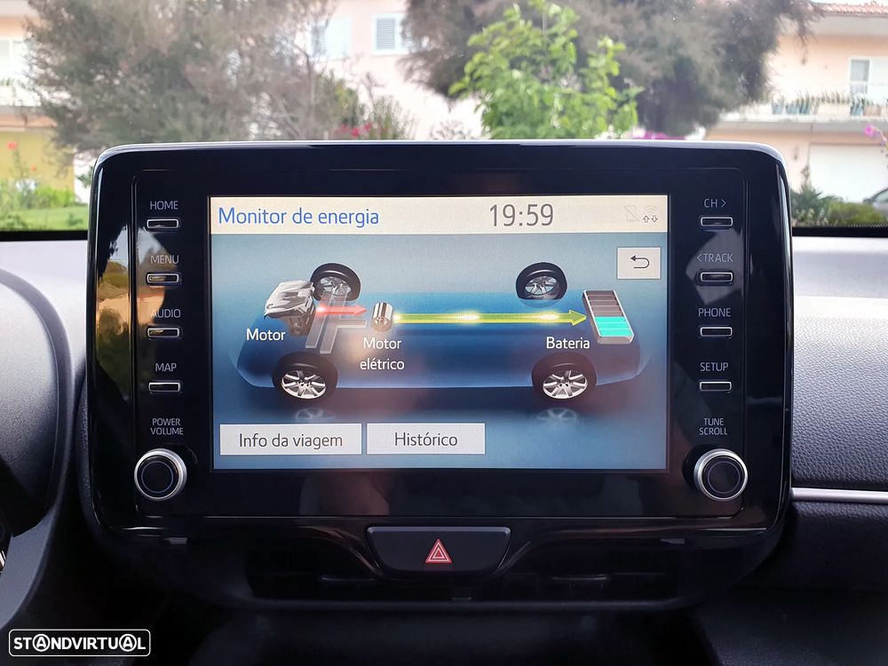 Toyota Yaris Cross 1.5 HDF Comfort Plus - 32