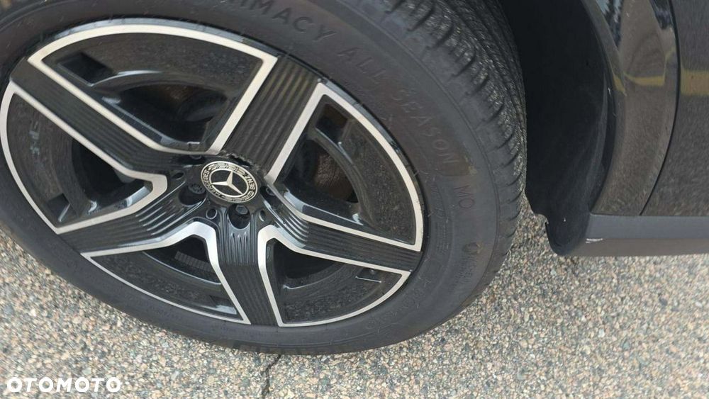 Mercedes-Benz GLC 300 4Matic 9G-TRONIC AMG Line - 17