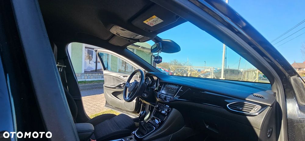 Opel Astra 1.4 Turbo Innovation - 17