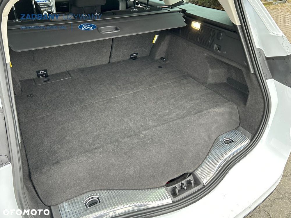 Ford Mondeo 2.0 Hybrid Trend - 24