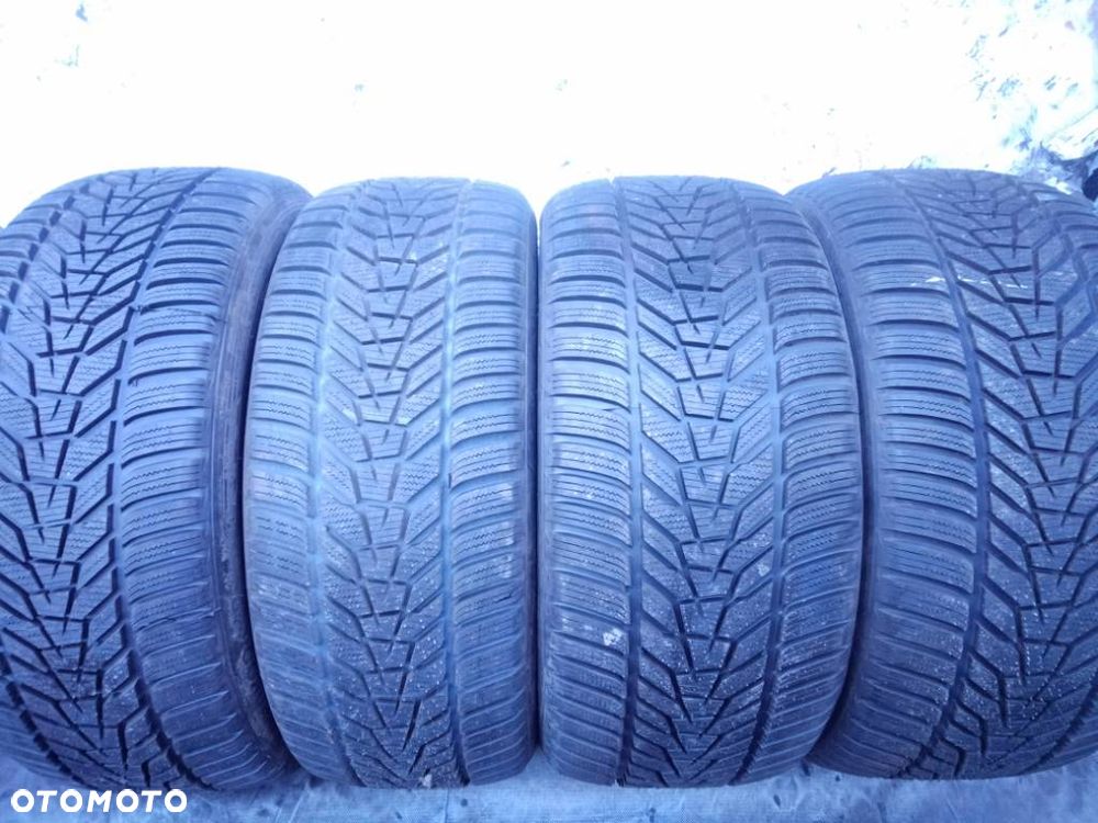 Hankook Winter Icept EVO 3 275/40 R19 105W 245/45 R19 102V 2025 - 1