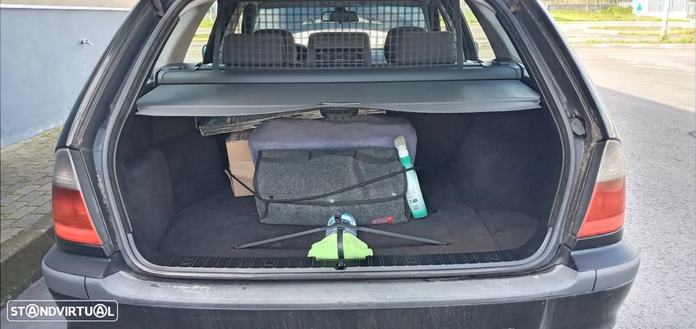 BMW 320 d Navigator - 11