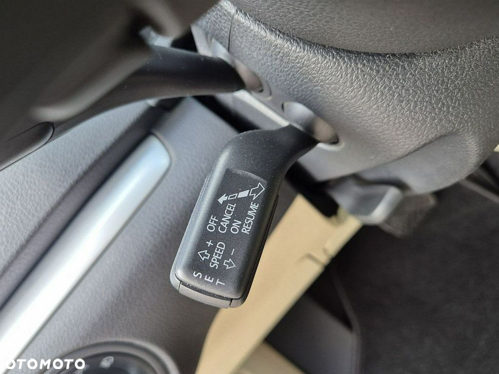 Volkswagen Sharan - 24