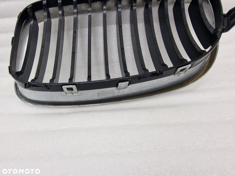 BMW E81 / E87 LIFT 07- PRAWA NERKA / ATRAPA / GRILL PRZEDNI PRZÓD , NR 5113-7166440 / 7166440 / 5113-7179656 / 7179656 , NR AUKCJI GL196 - 6
