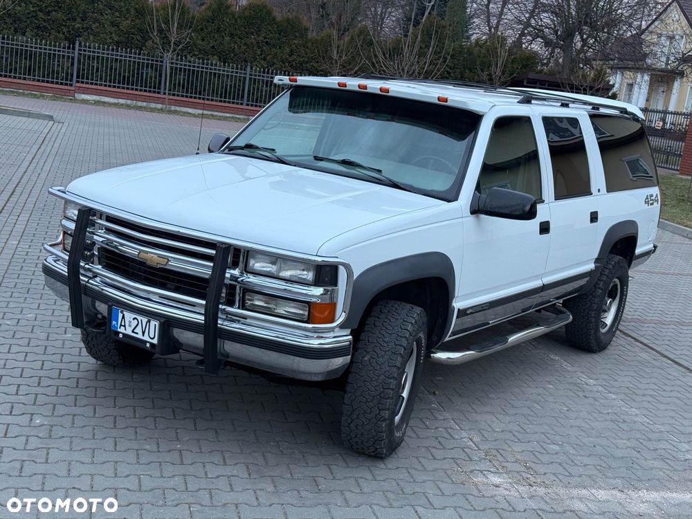 Chevrolet Suburban - 3