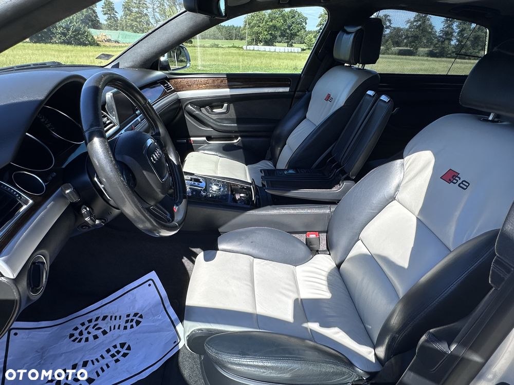 Audi A8 - 6