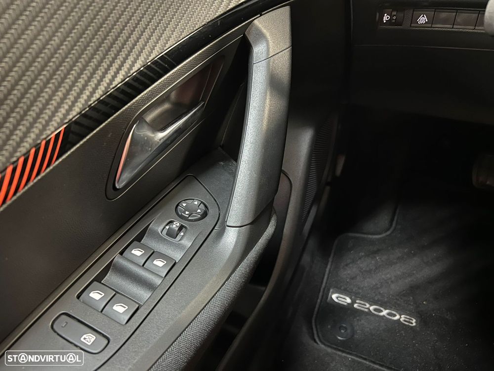 Peugeot e-2008 50 kWh Active Pack - 19