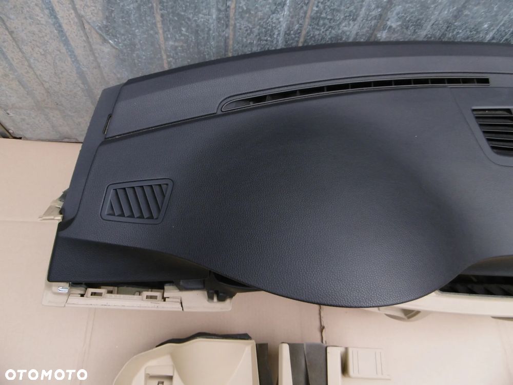 Deska rozdzielcza konsola kokpit poduszka pasażera BMW e90 e91 beżowa - 10