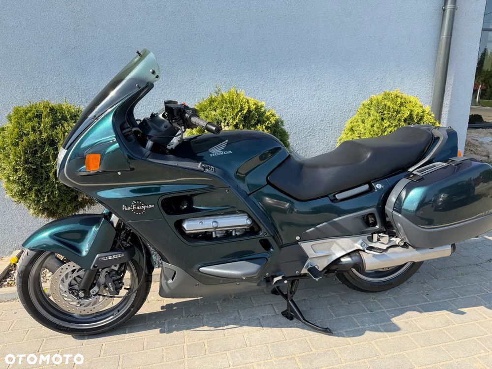 Honda ST - 8