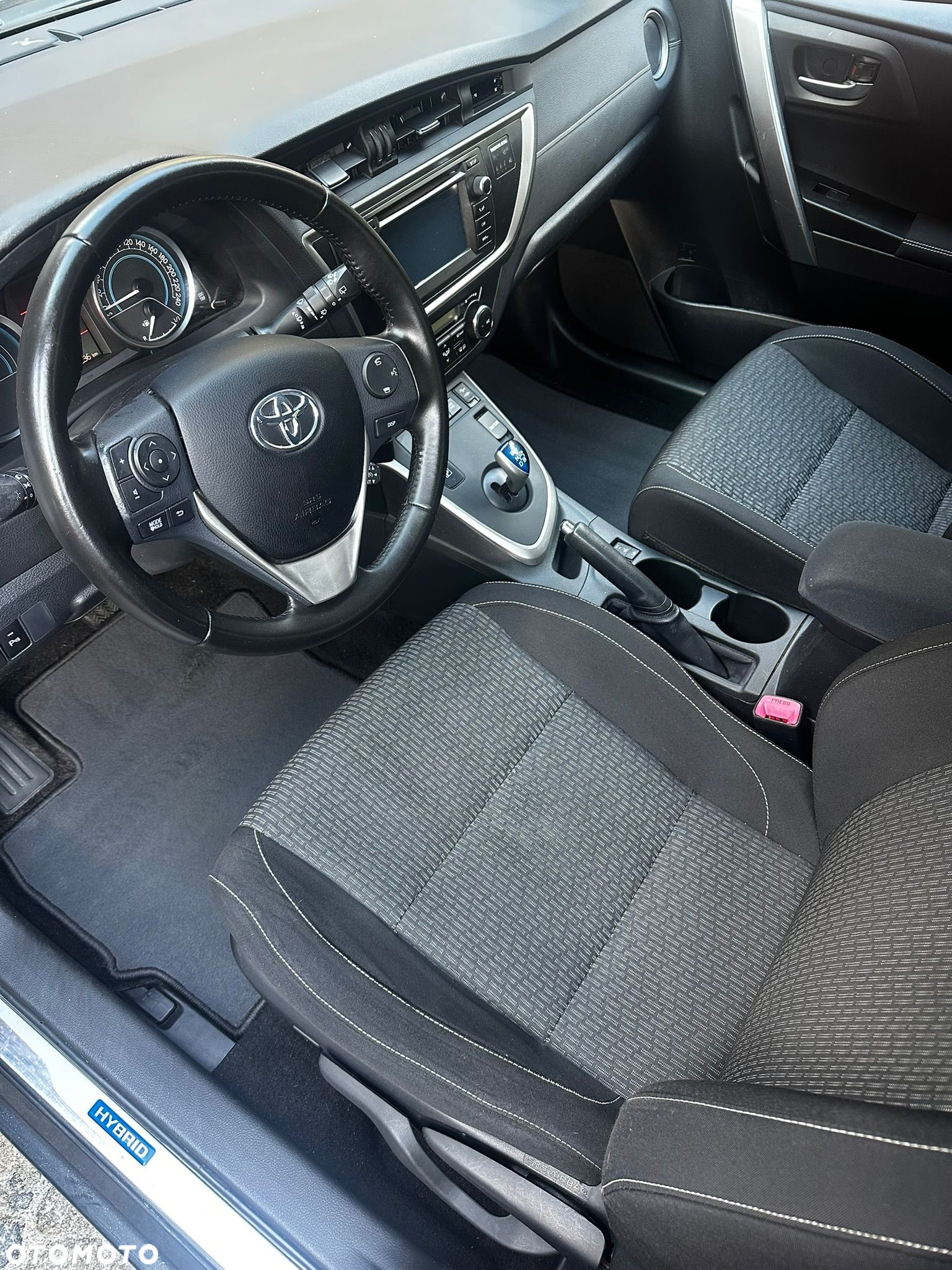 Toyota Auris 1.8 VVT-i Hybrid Automatik Touring Sports Edition - 11
