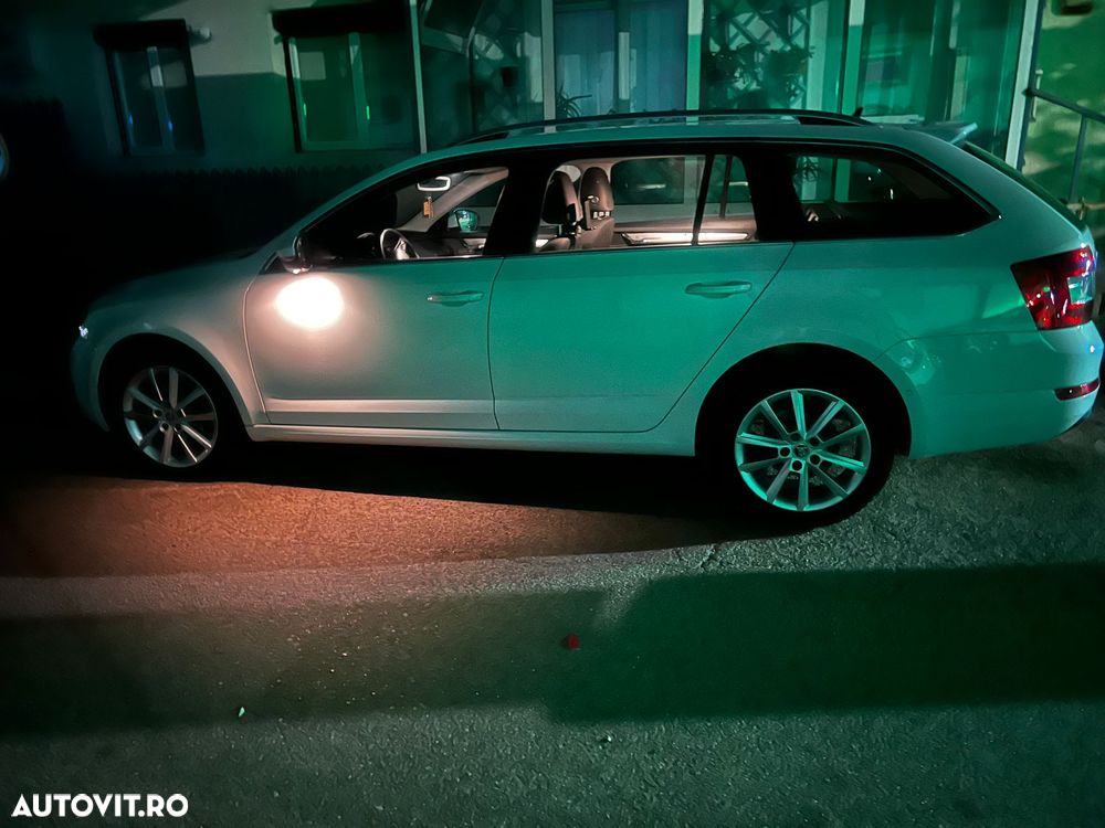 Skoda Octavia 1.6 TDI Premium Edition - 37