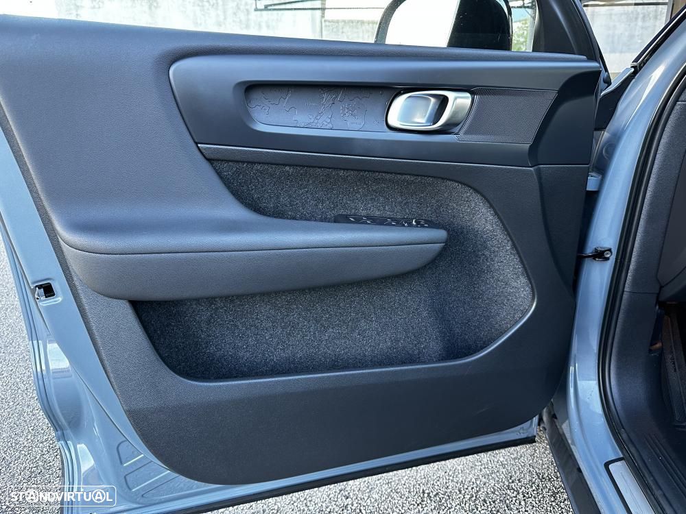 Volvo XC 40 Recharge 69 kWh Single Motor Core - 18