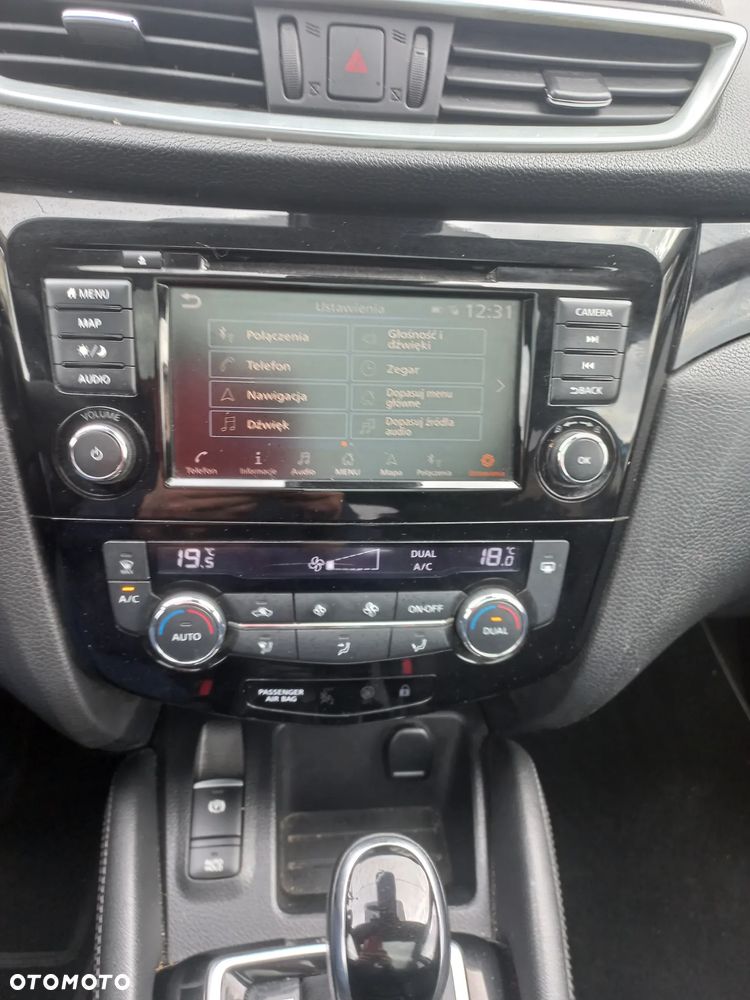 Nissan Qashqai 1.5 dCi DCT TEKNA - 23