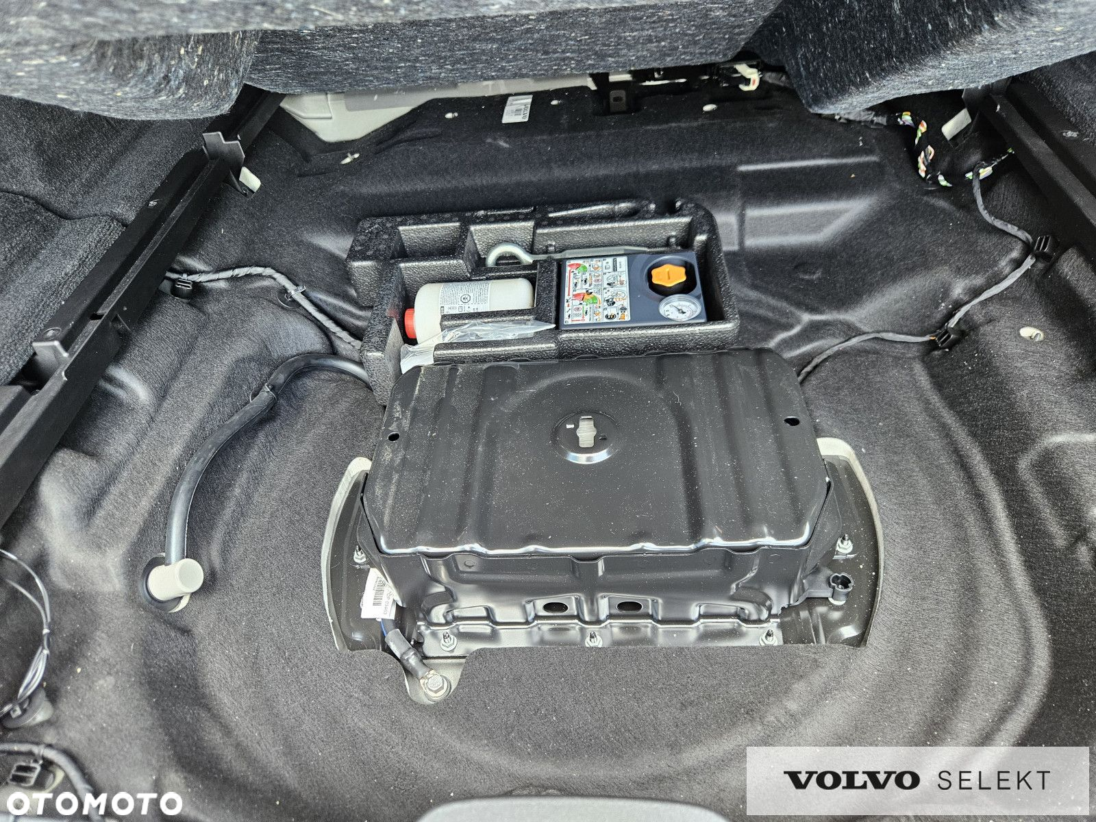 Volvo V90 Cross Country - 35