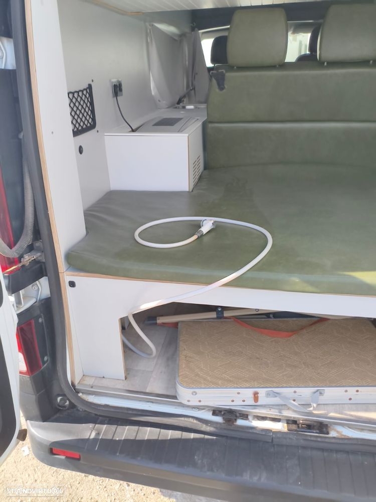 Renault Trafic 4LUG DORMITORIO - 23