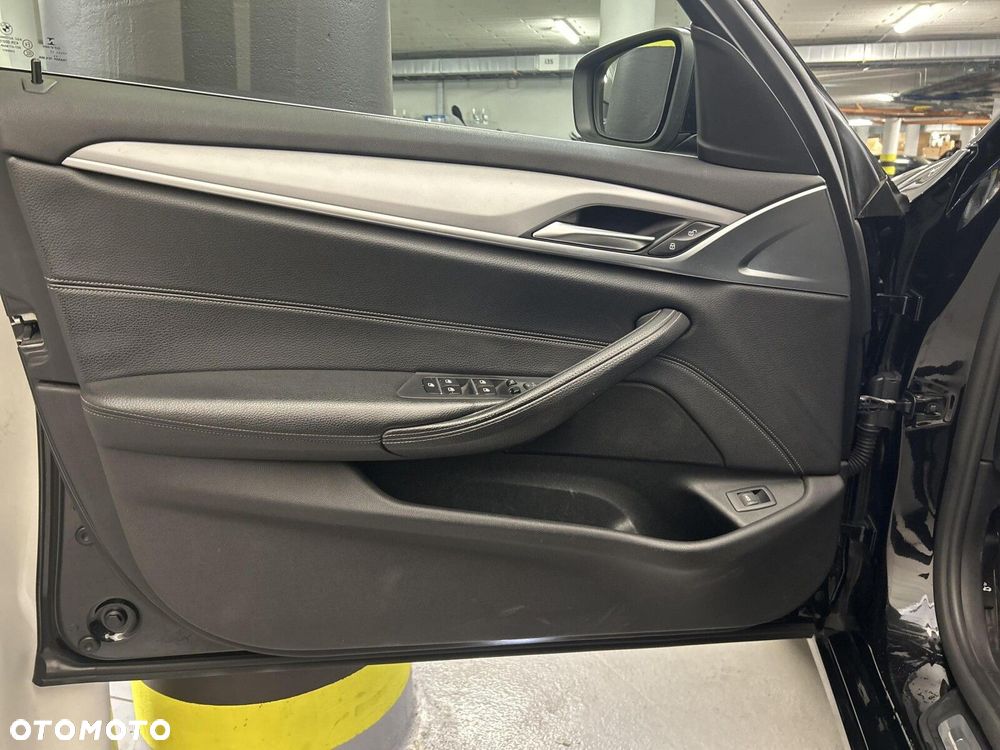 BMW Seria 5 - 12