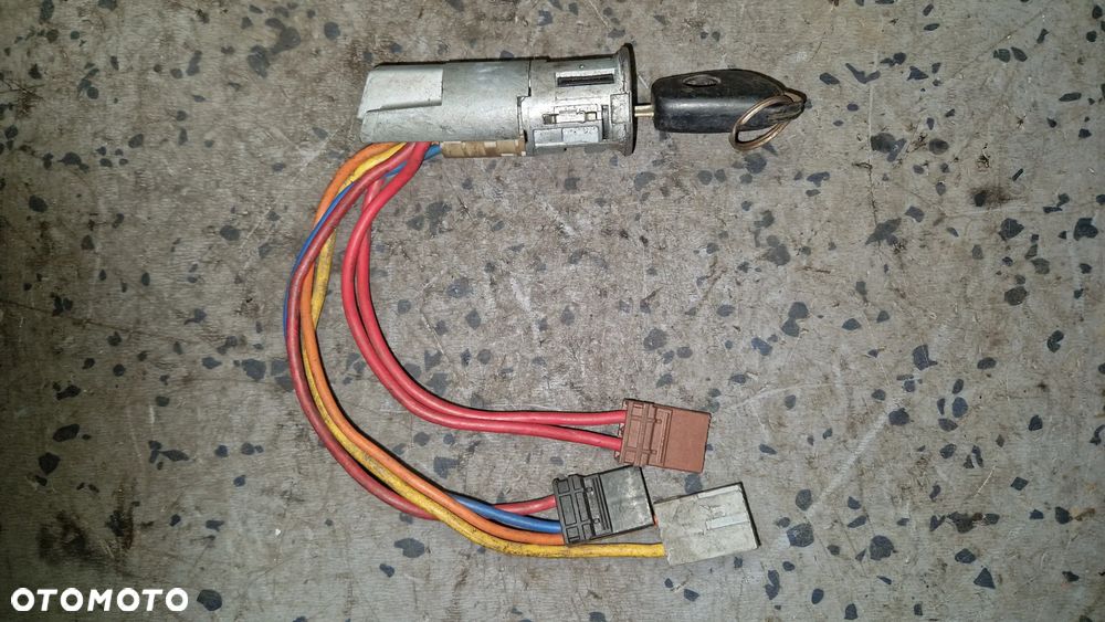 CITROEN SAXO PEUGEOT 106 STACYJKA - 1