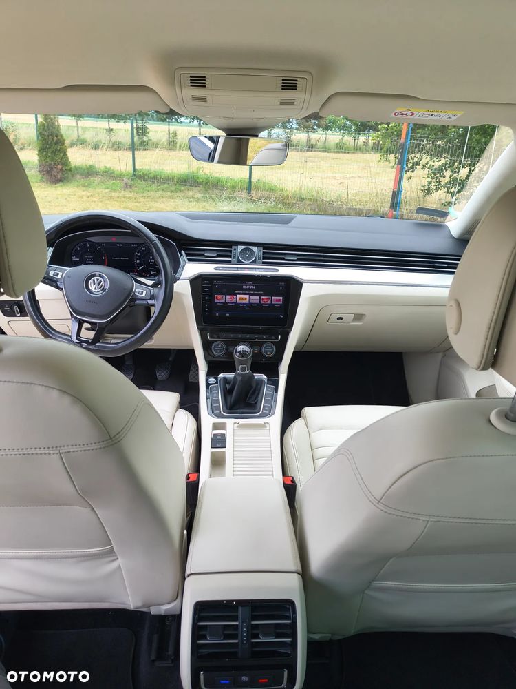Volkswagen Passat 2.0 TDI BMT Highline - 10
