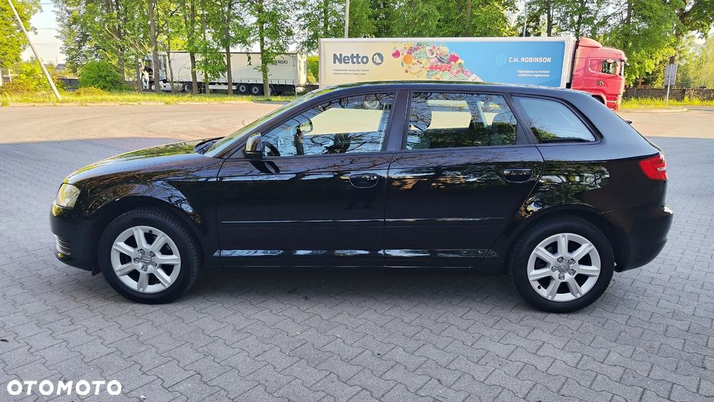 Audi A3 Sportback 1.6 Attraction - 4