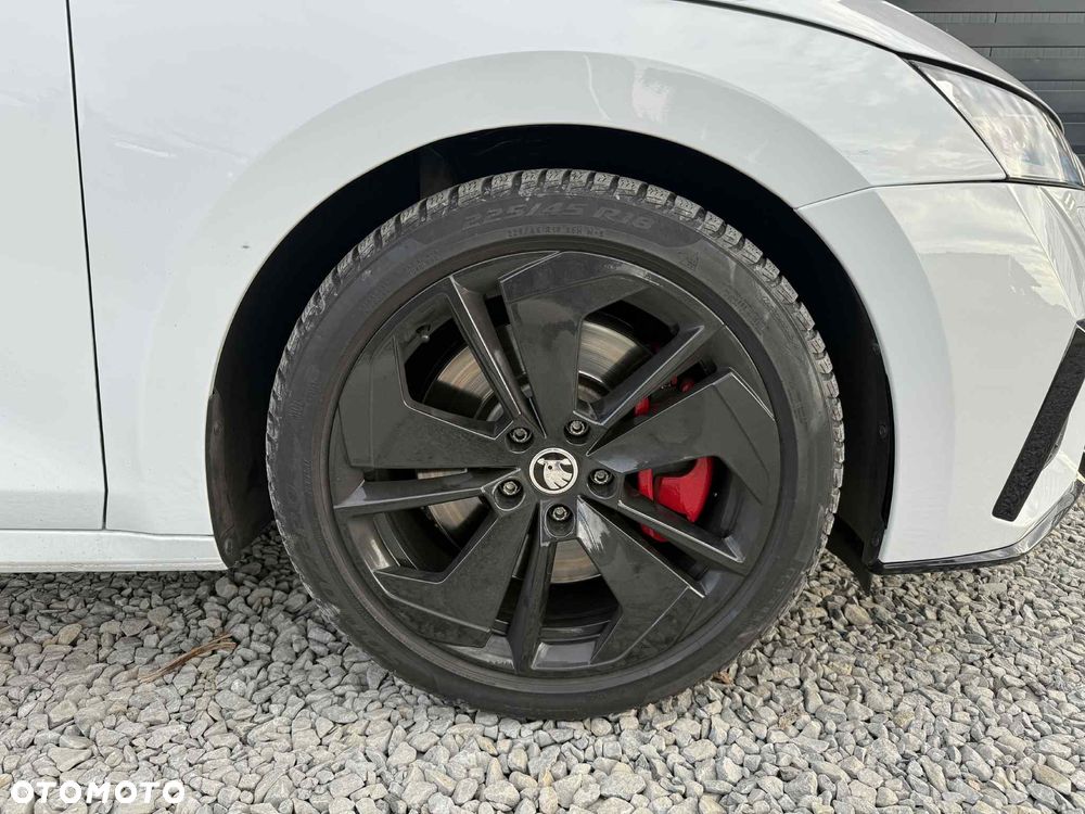 Skoda Octavia 2.0 TSI RS DSG - 17