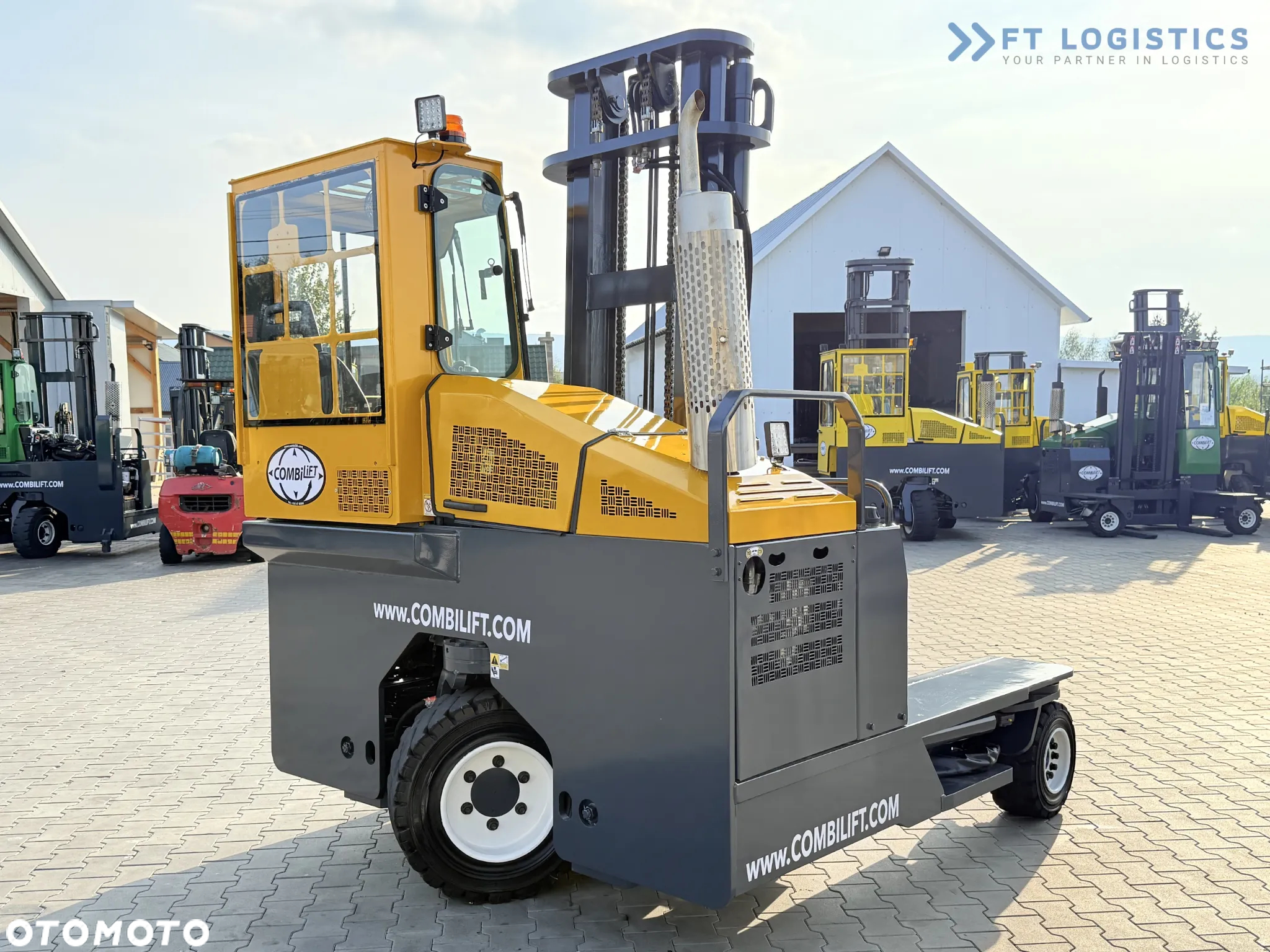 Combilift WÓZEK CZTEROKIERUNKOWY - WIELOKIERUNKOWY C4000 / GAS / DUPLEX 4500MM /JEDYNE 6604 MOTOGODZIN /  PRZESUW WIDEŁ / PEŁNA KABINA / STAN IDEALNY / Szeroka oferta wózków czterokierunkowych i bocznych, dopasowanych do różnorodnych potrzeb i zastosowań - 7