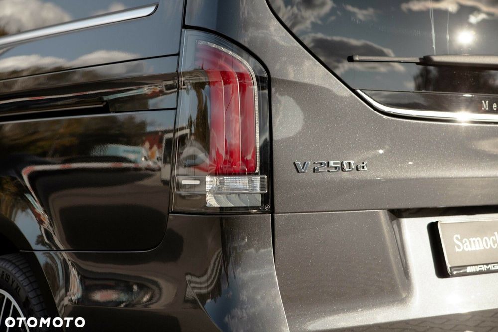 Mercedes-Benz Klasa V - 7