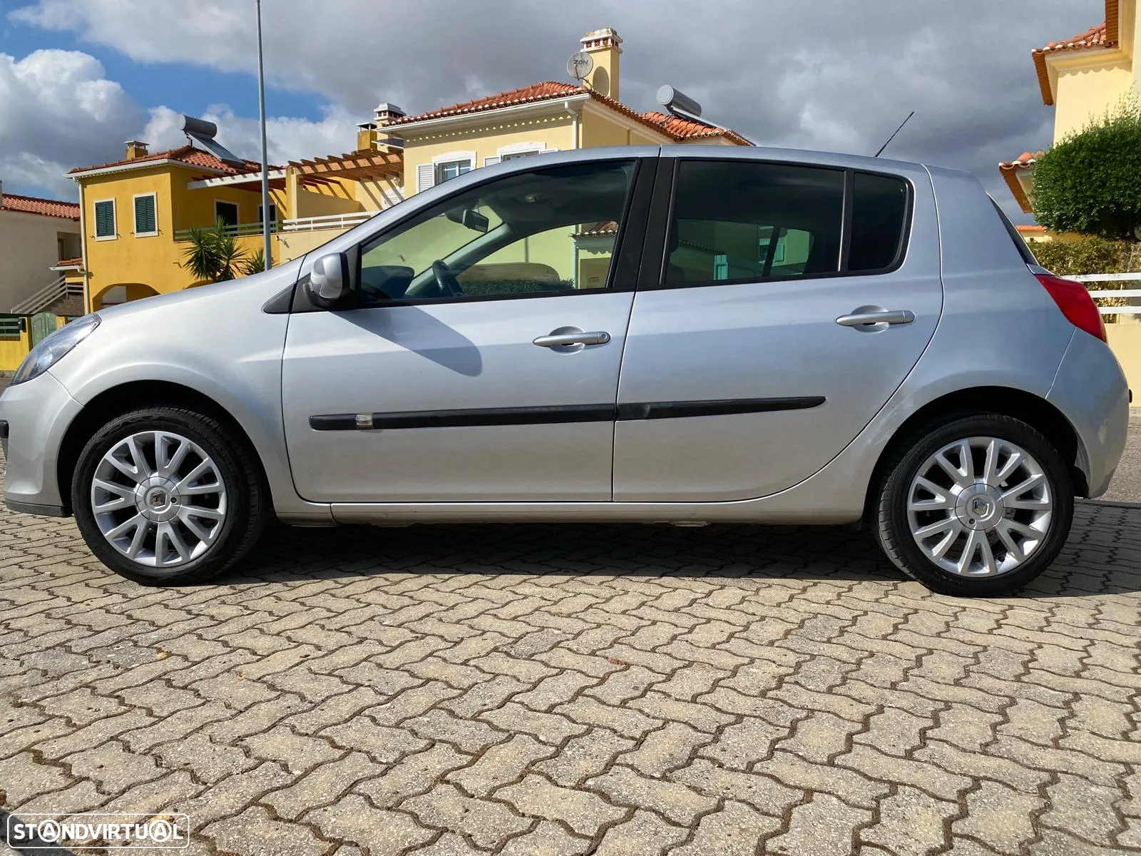 Renault Clio 1.2 16V Dynamique S - 15