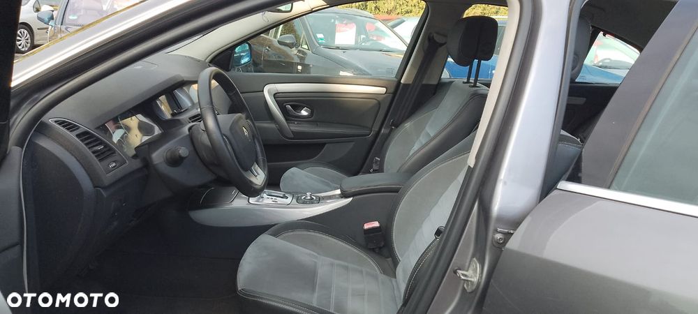 Renault Laguna dCi 110 FAP EDC Bose Edition - 10