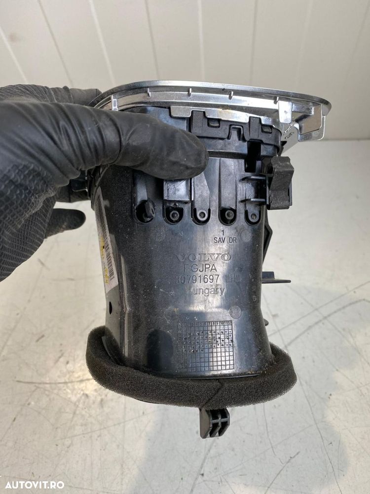 Grila aerisire bord stanga fata Volvo V40 S60 V60 30791697 31393996 - 2