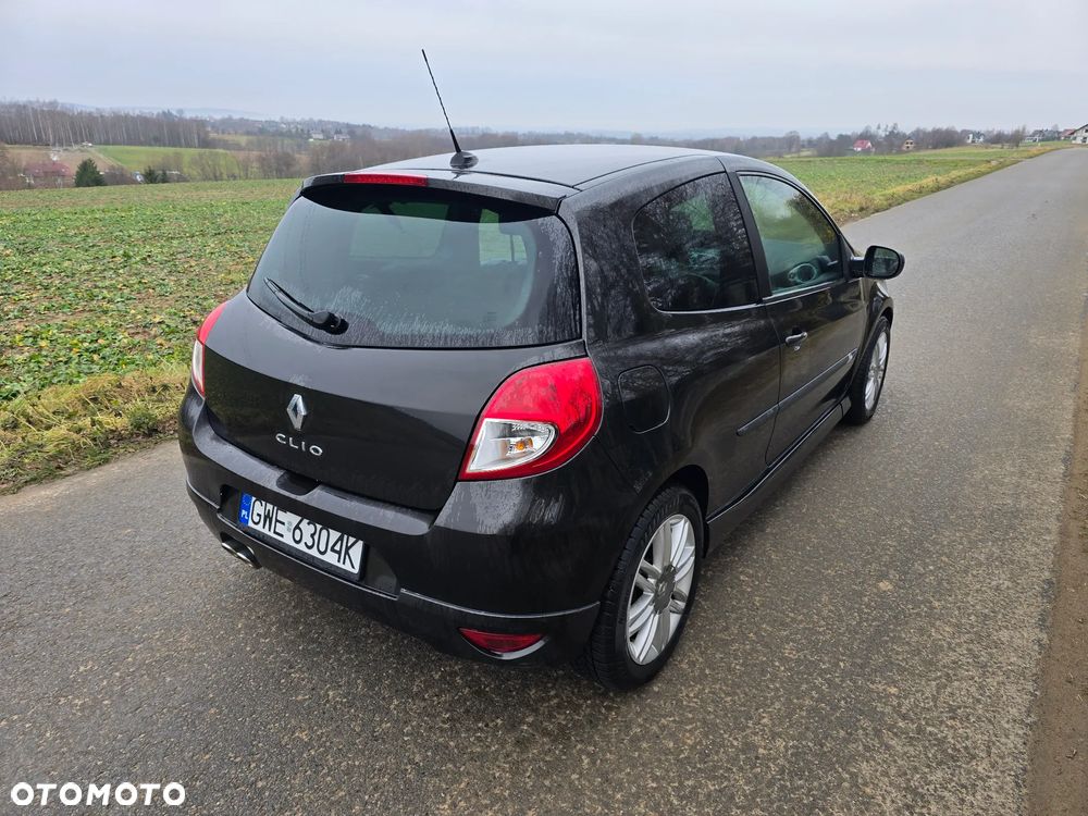 Renault Clio 1.6 16V 130 GT - 4