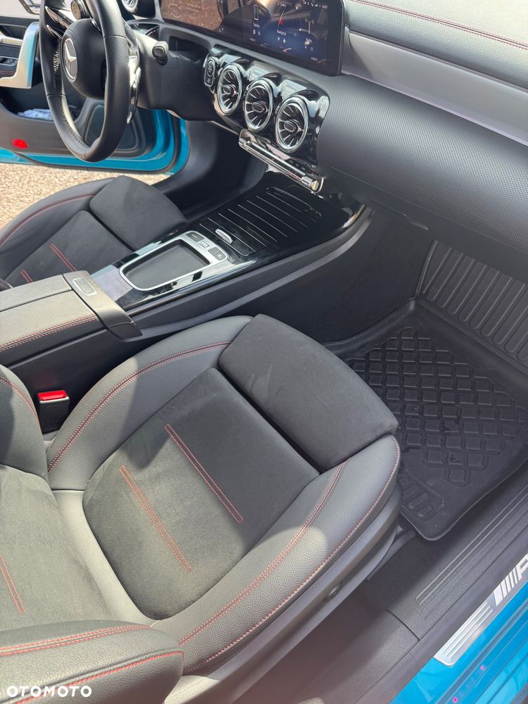 Mercedes-Benz CLA AMG 35 mHEV 4-Matic 8G-DCT - 15