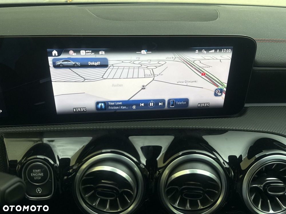 Mercedes-Benz CLA - 21