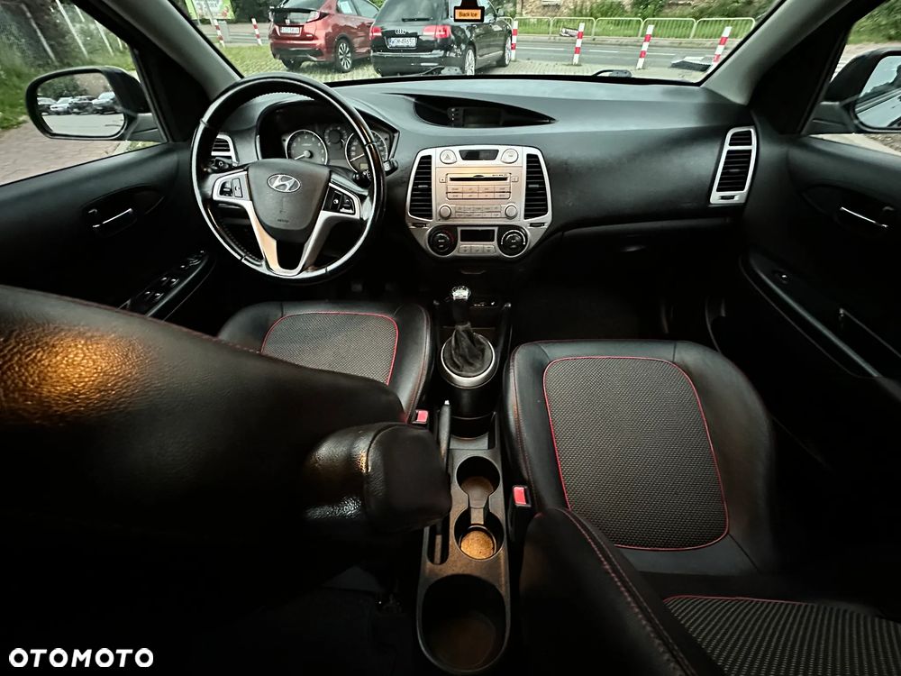 Hyundai i20 - 10