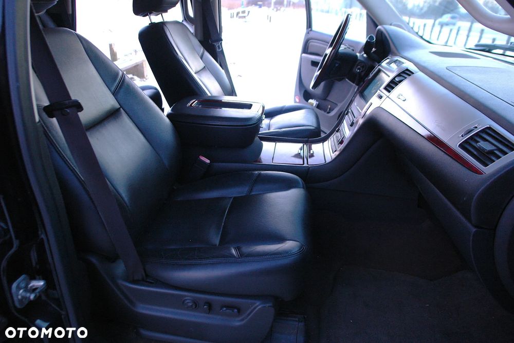 Cadillac Escalade 6.0 V8 Sport Luxury - 17