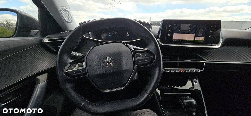 Peugeot 2008 - 11