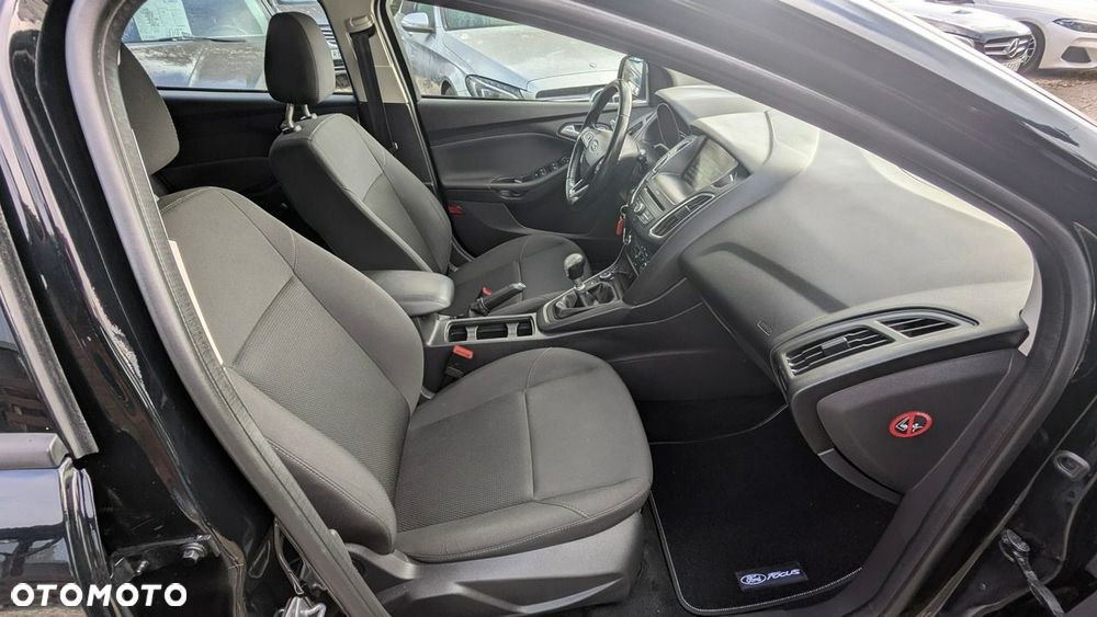 Ford Focus - 19
