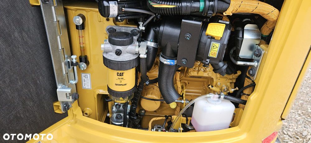 Caterpillar 302 CR - 15