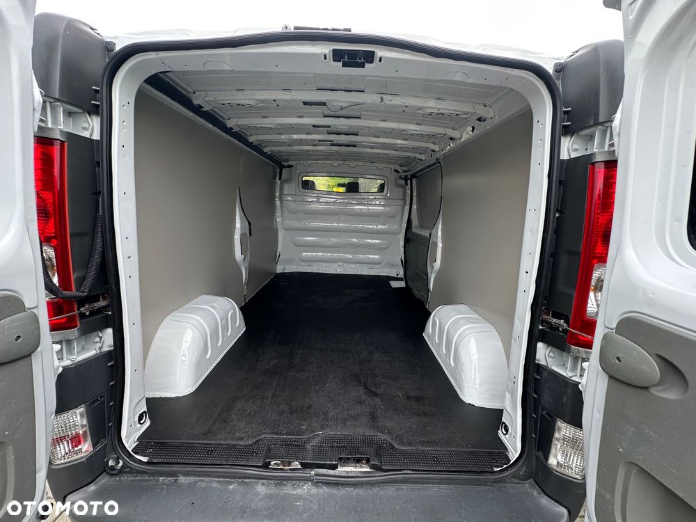 Opel Vivaro L2H1 - 12