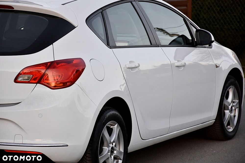 Opel Astra 1.6 Active - 11