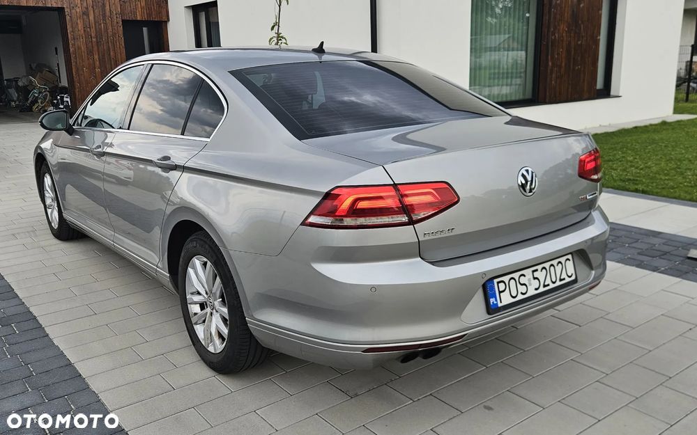 Volkswagen Passat ver-1-8-tsi-bmt-comfortline-dsg - 4