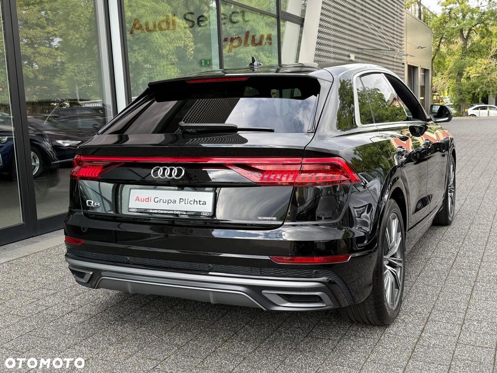 Audi Q8 - 12