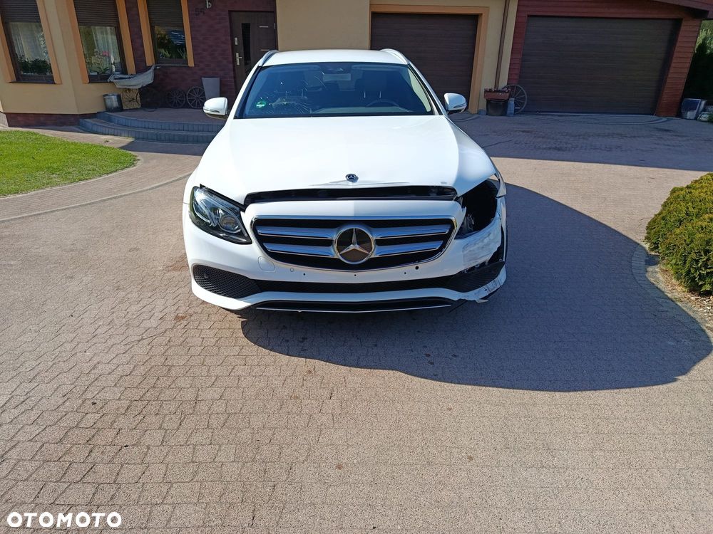 Mercedes-Benz Klasa E 220 d 9G-TRONIC - 10